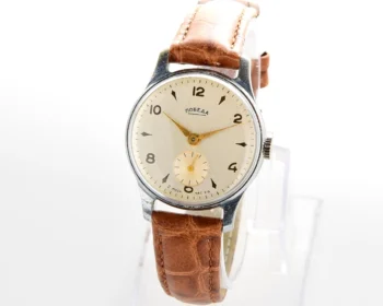 Vintage Soviet mechanical Pobeda wrist watch, 3rd quarter 1958