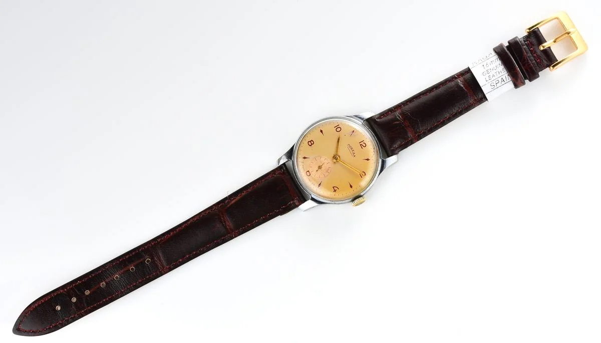 Vintage Soviet mechanical Pobeda wrist watch, 2MChZ from 4th quarter of 1956