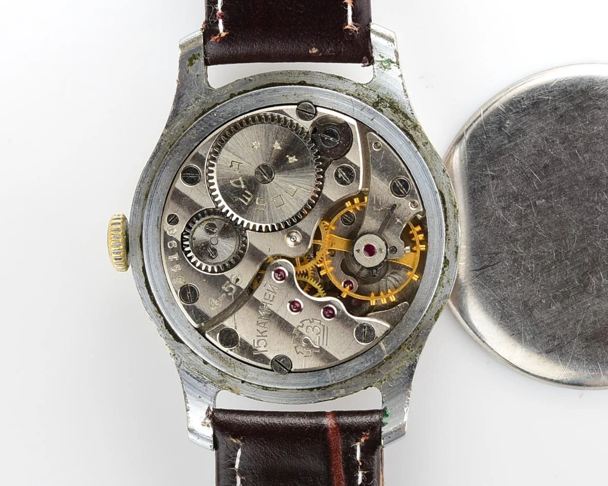 Vintage Soviet mechanical Pobeda wrist watch, 2MChZ from 4th quarter of 1956