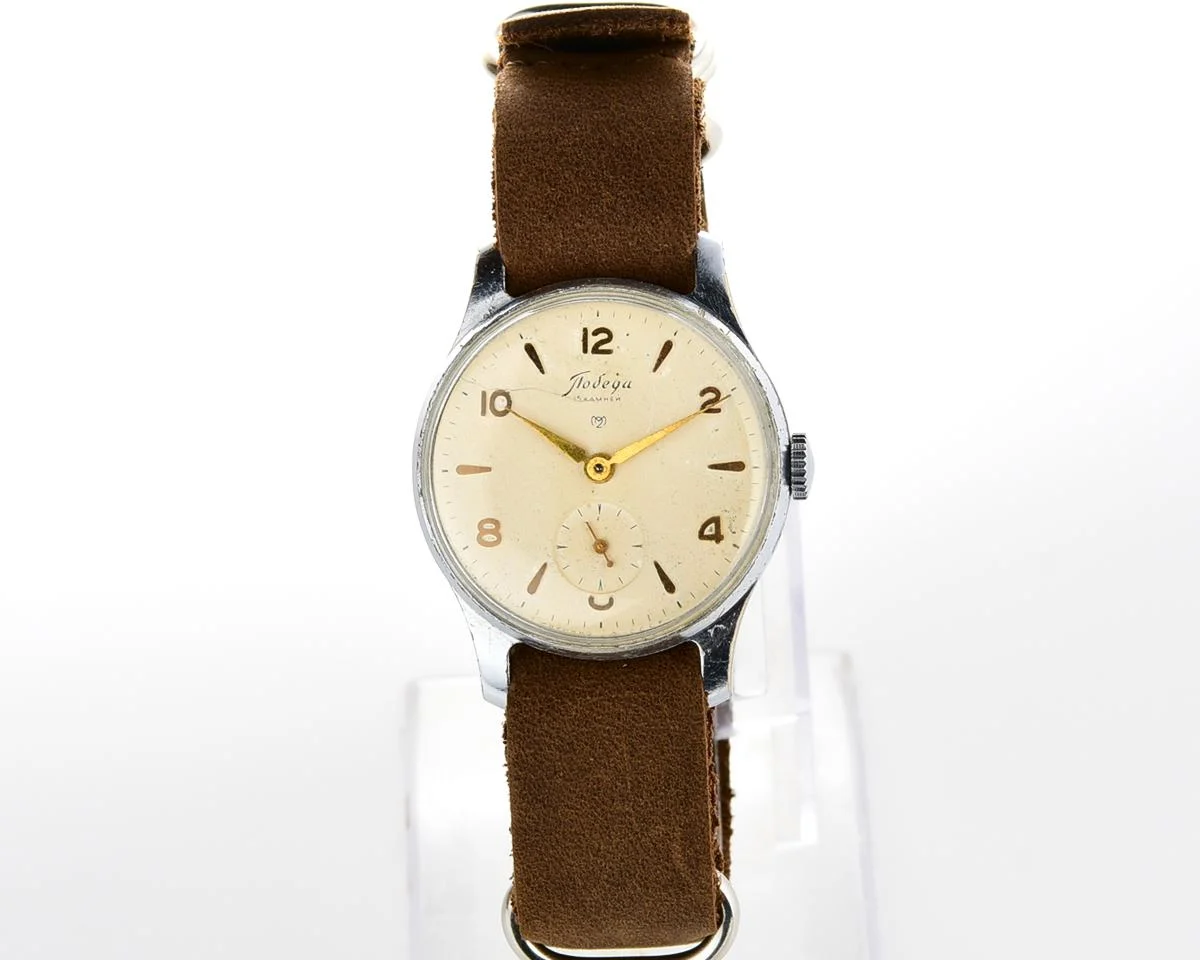 Vintage Soviet mechanical Pobeda wrist watch, 2MChZ from 4th quarter of 1956