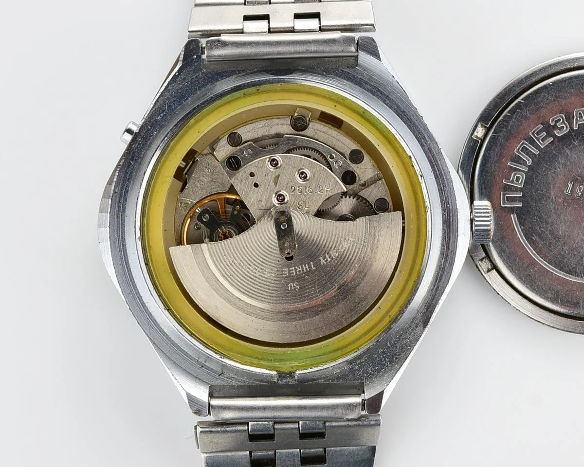 Chaika "Stadium" Soviet mechanical watch with automatic self winding movement