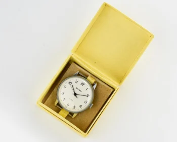 TIME CAPSULE: Vintage Soviet Sekonda watch, New Old Stock (NOS)!