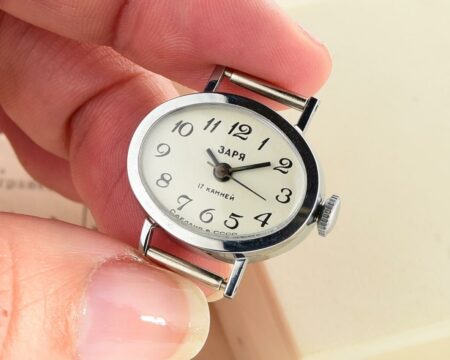 TIME CAPSULE:  ZARIA vintage wrist watch for ladies – new old stock(NOS)!