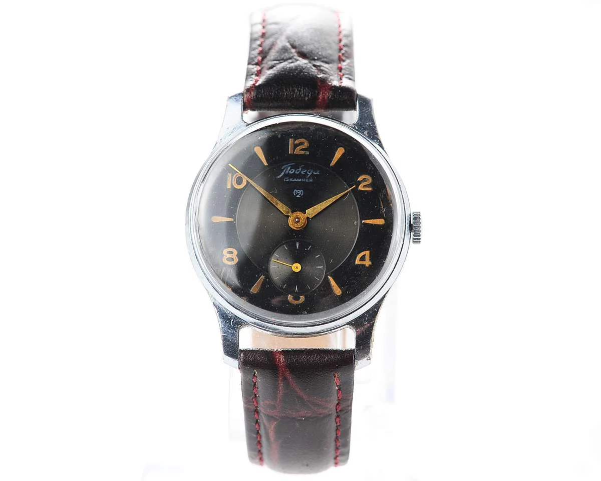 Vintage Soviet mechanical Pobeda wrist watch from 2nd Moskow watch factory