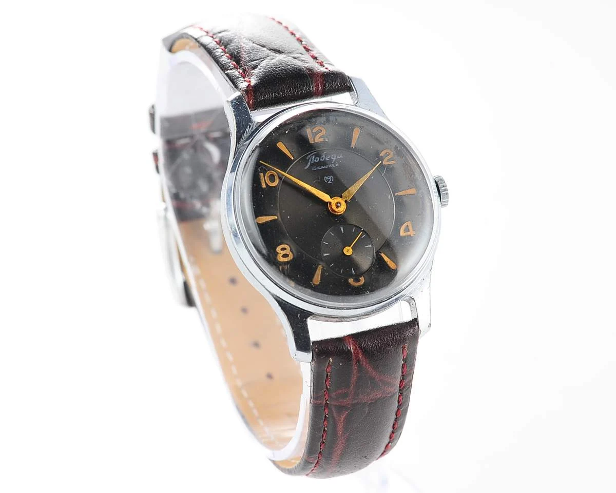 Vintage Soviet mechanical Pobeda wrist watch from 2nd Moskow watch factory