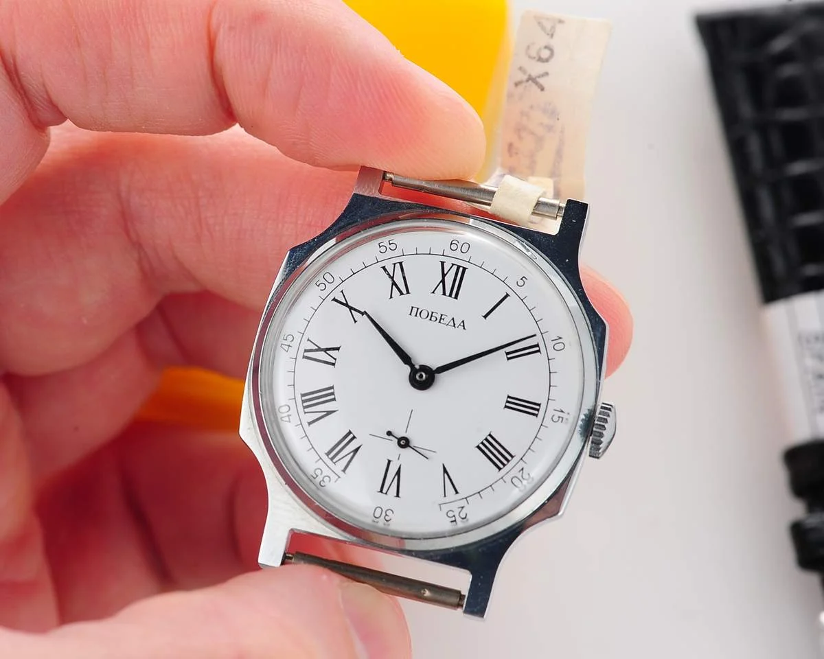 Soviet mechanical Pobeda watch in box – New Old Stock (NOS)!