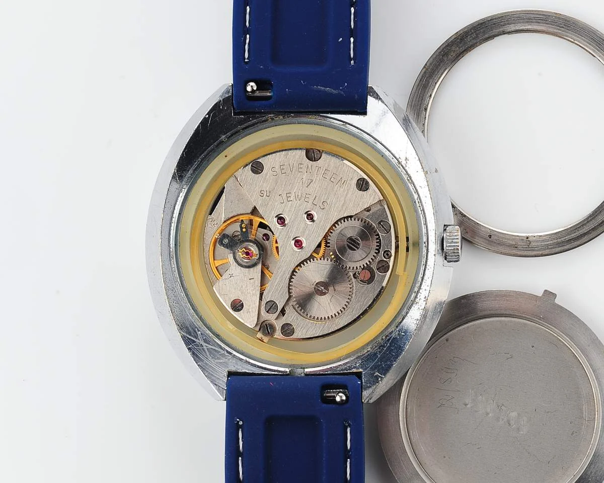 Soviet vintage Poljot Moskva 80 mechanical watch - Olympic 1980 edition!