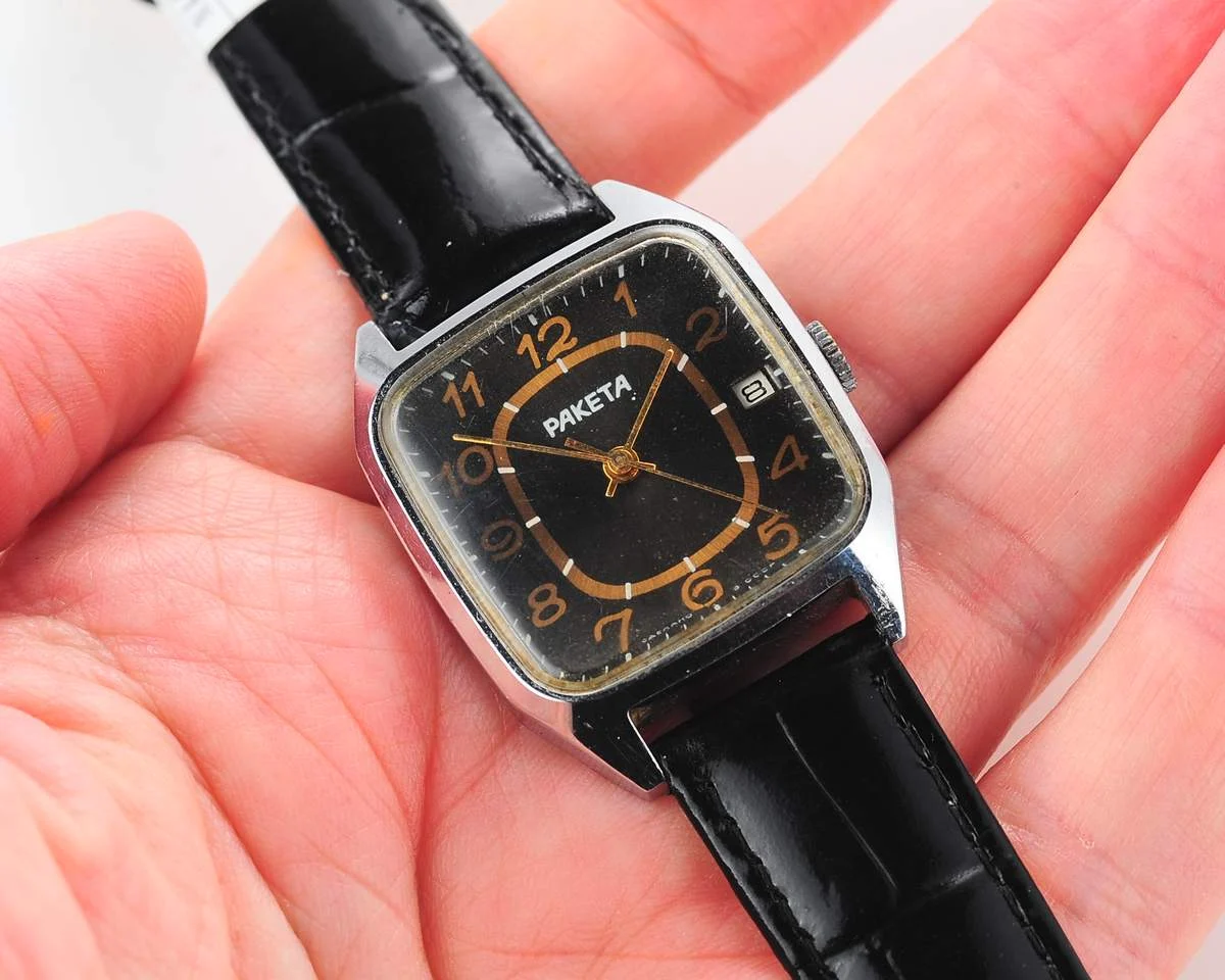 watch Raketa square black 5554-0271