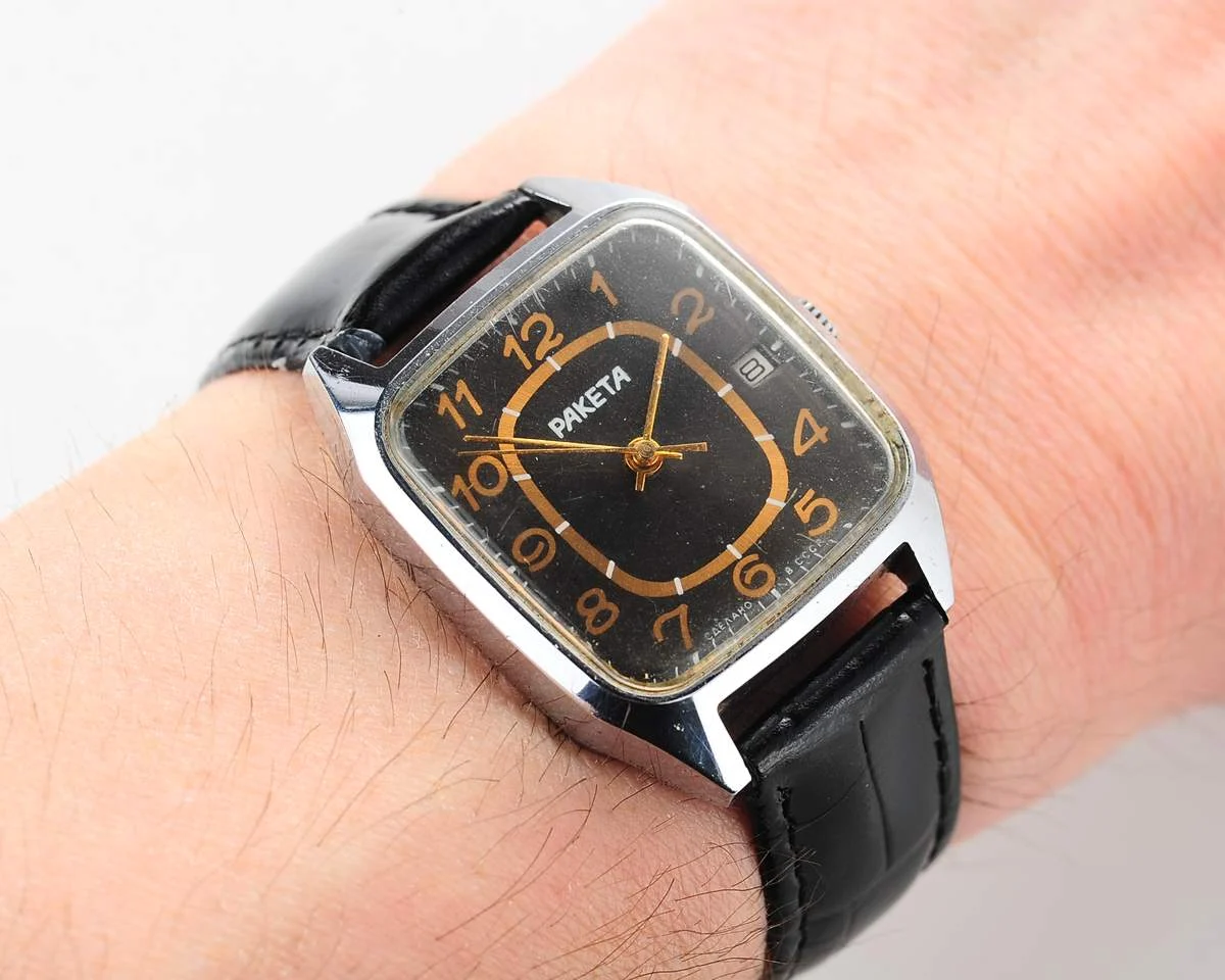 watch Raketa square black 5554-0273