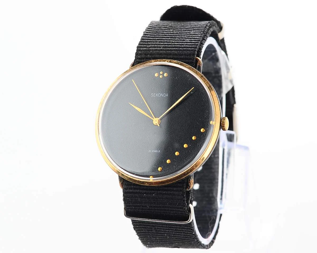 Large Soviet Sekonda (Zarya) mechanical wrist watch