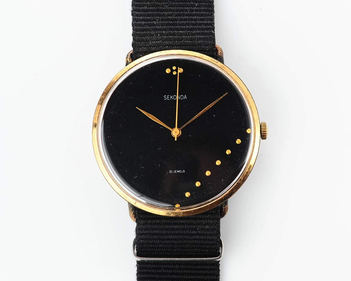 Large Soviet Sekonda (Zarya) mechanical wrist watch