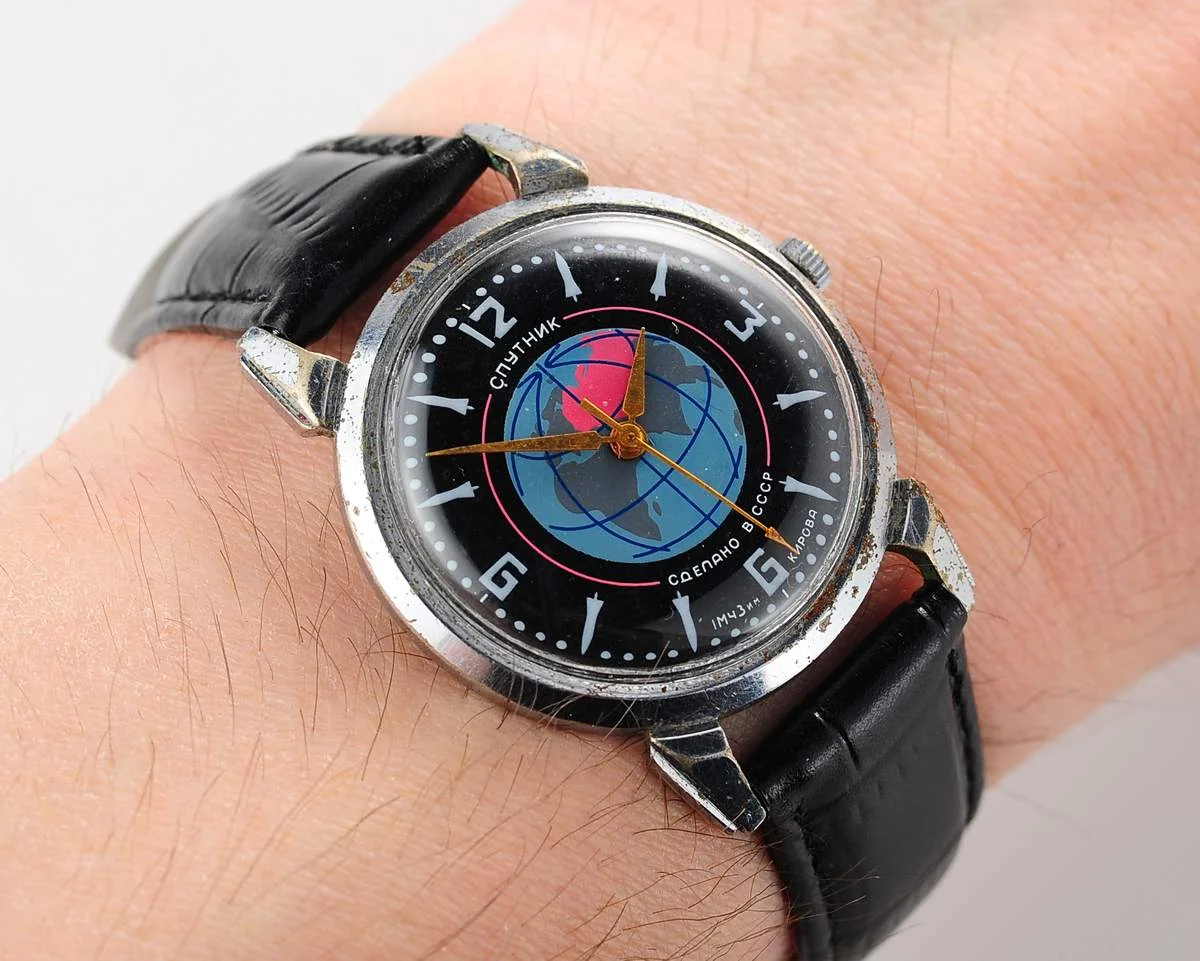 watch Sputnik black 9364-0062_01