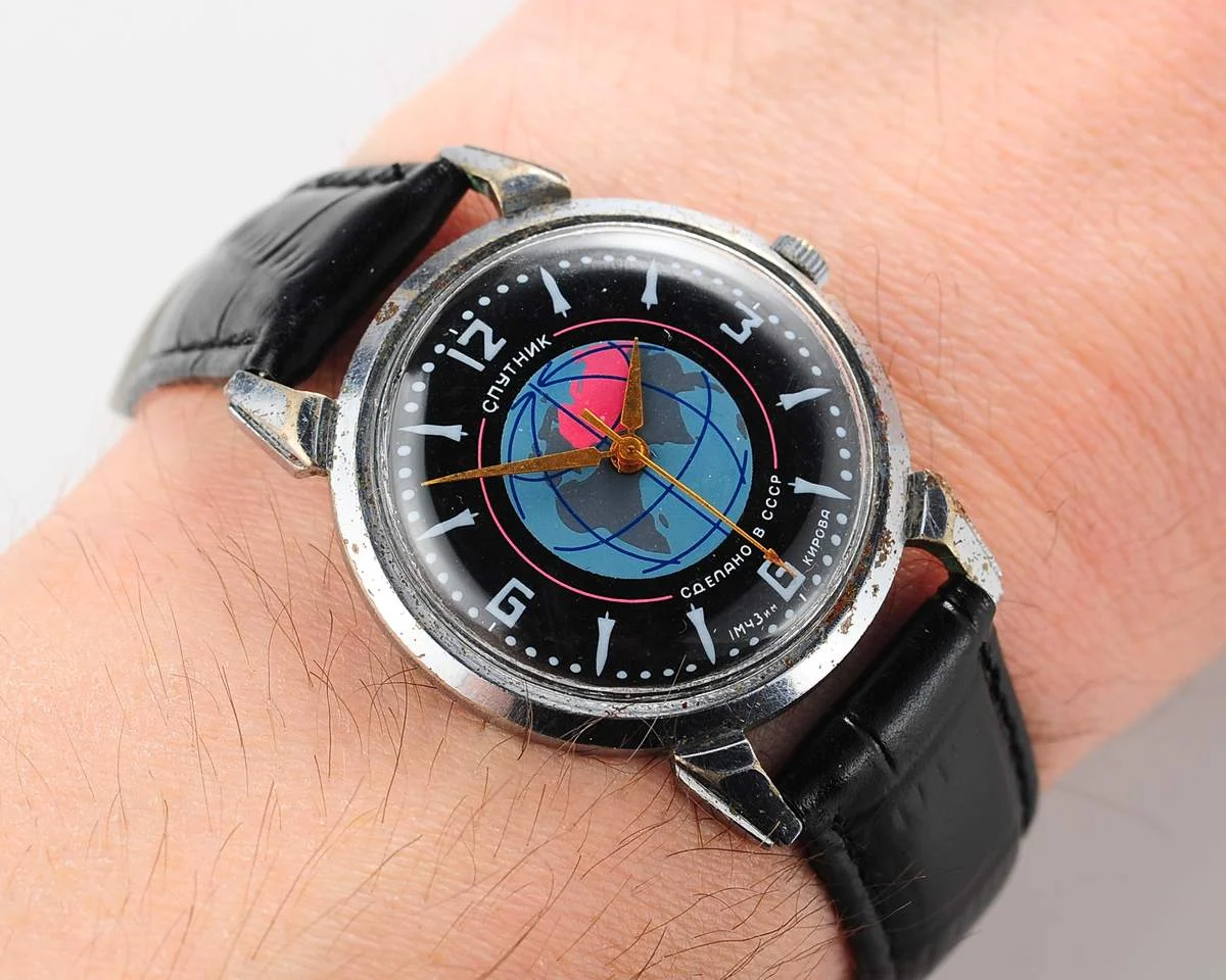 Sputnik mechanical watch