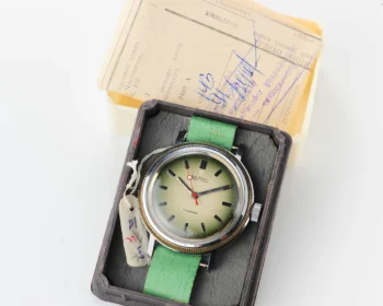 TIME CAPSULE: Vostok mechanical watch – New Old Stock (NOS)!