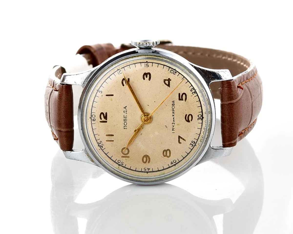 Vintage Pobeda watch with central seconds hand, from 1950s