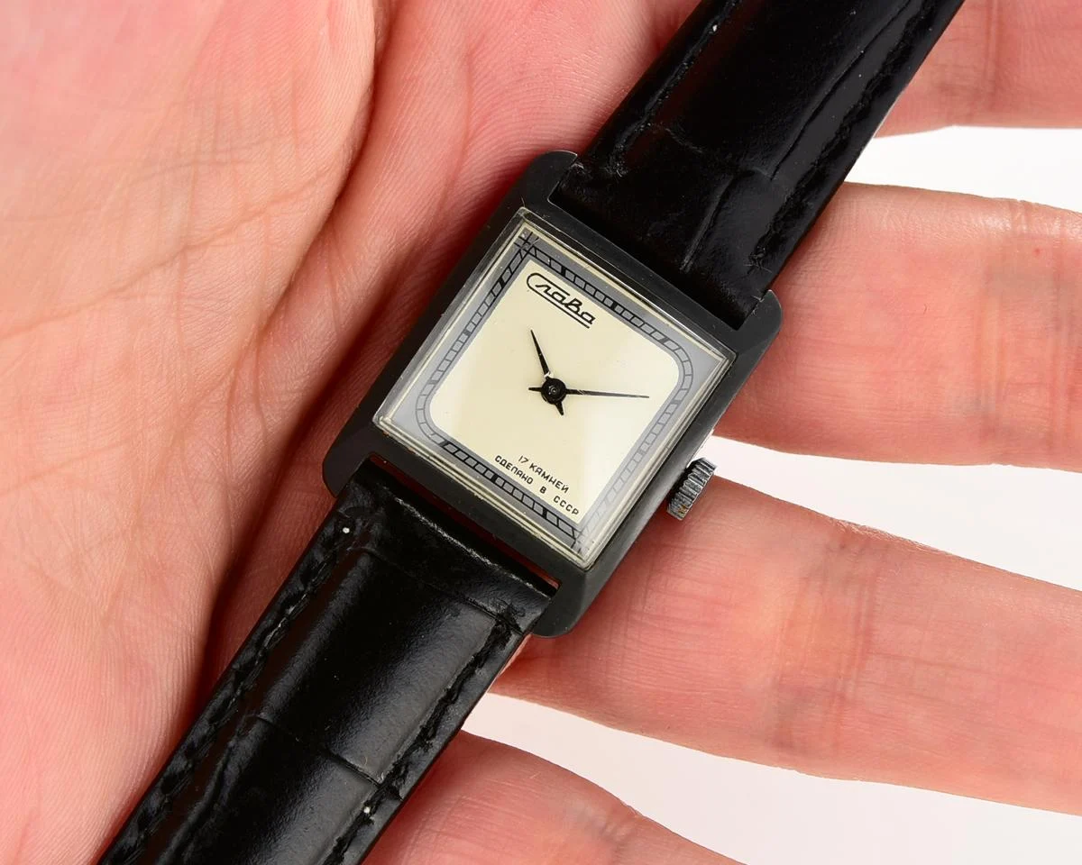 TIME CAPSULE: Slava vintage wrist watch for ladies – New Old Stock (NOS)!