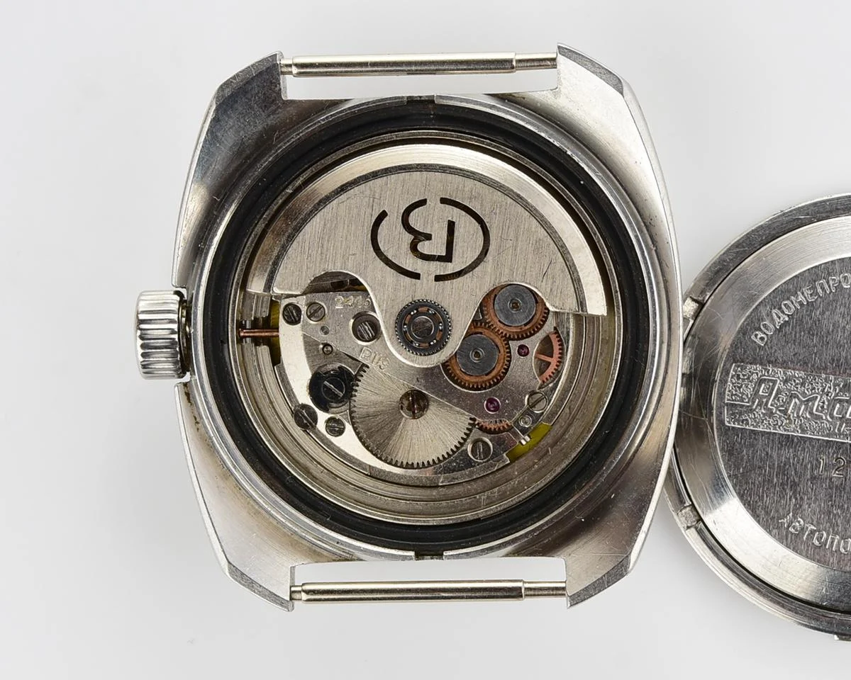 Soviet Vostok Amphibia ministry case - automatic self winding movement