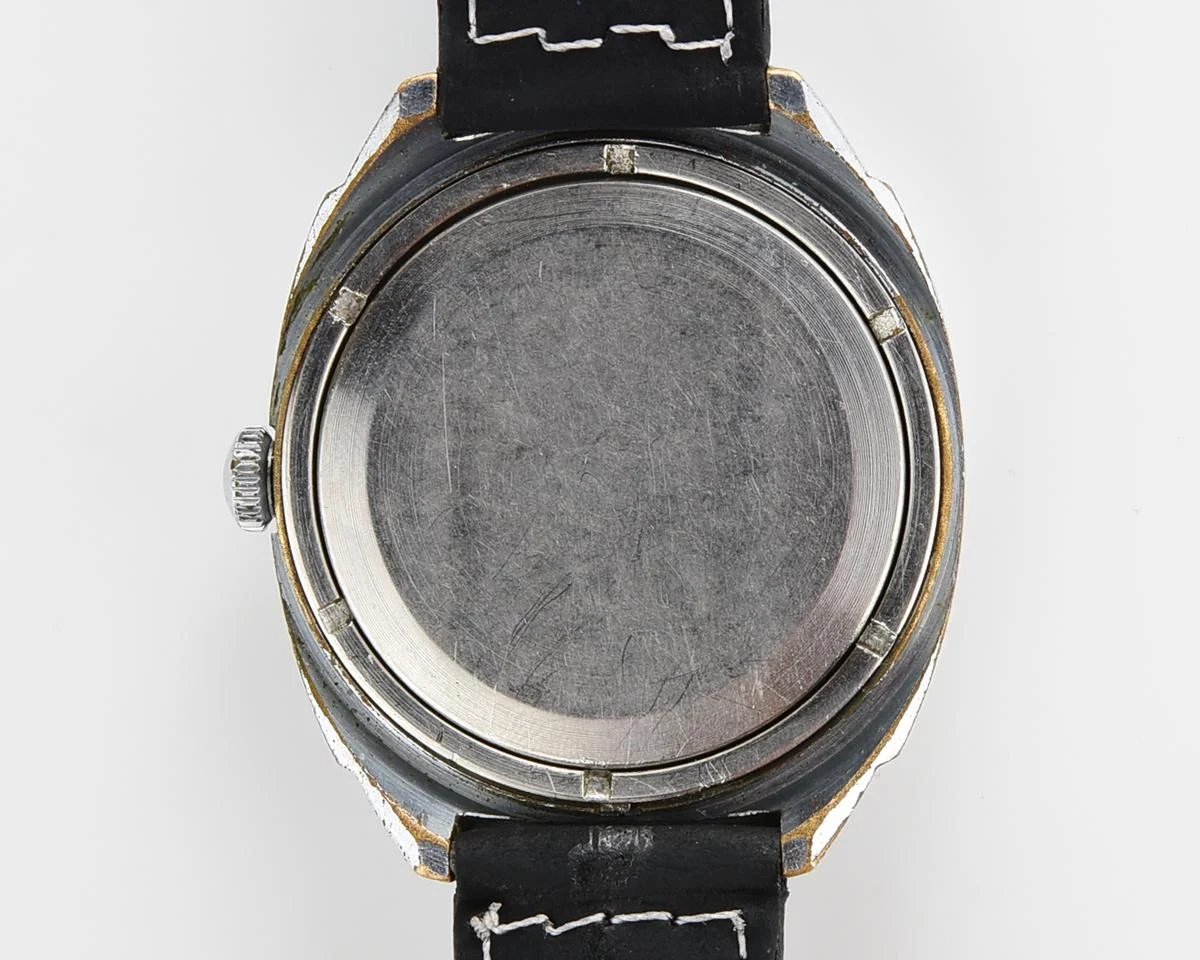 Rare: Vostok 2428 mechanical wrist watch with double calendar!