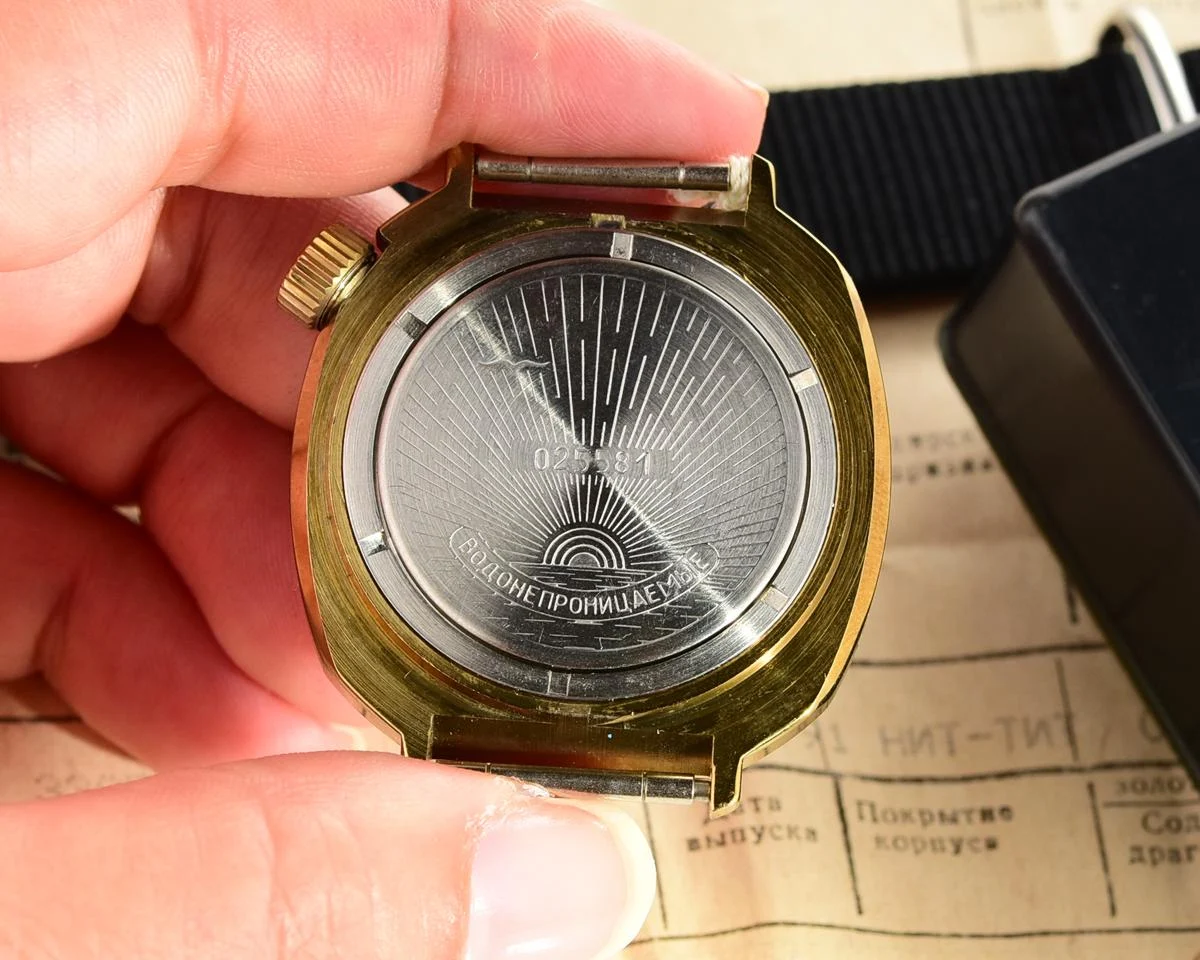 TIME CAPSULE: Vostok Komandirskie mechanical watch – New Old Stock (NOS)!