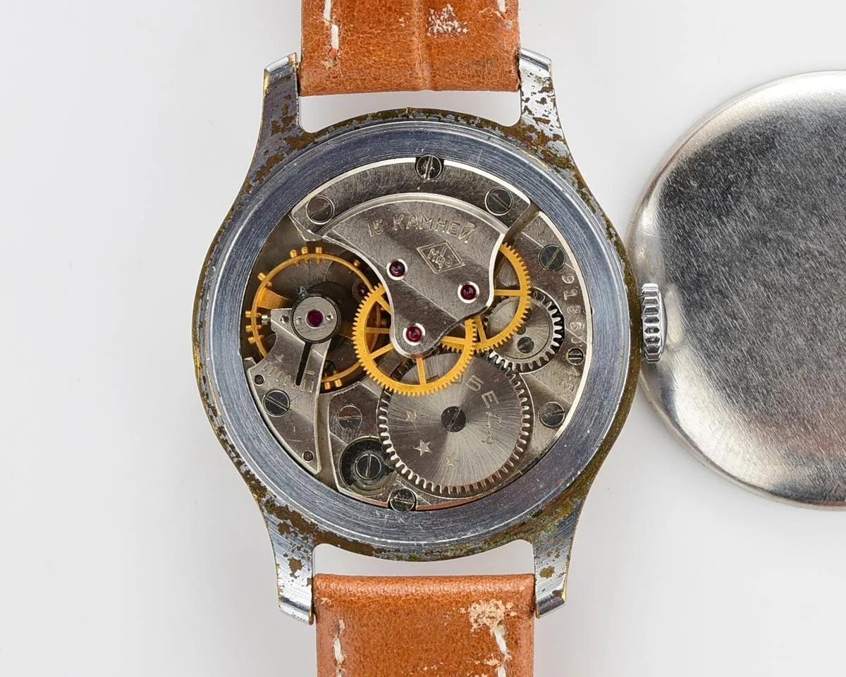 Vintage Pobeda watch with central seconds hand - 4th quarter of 1954!