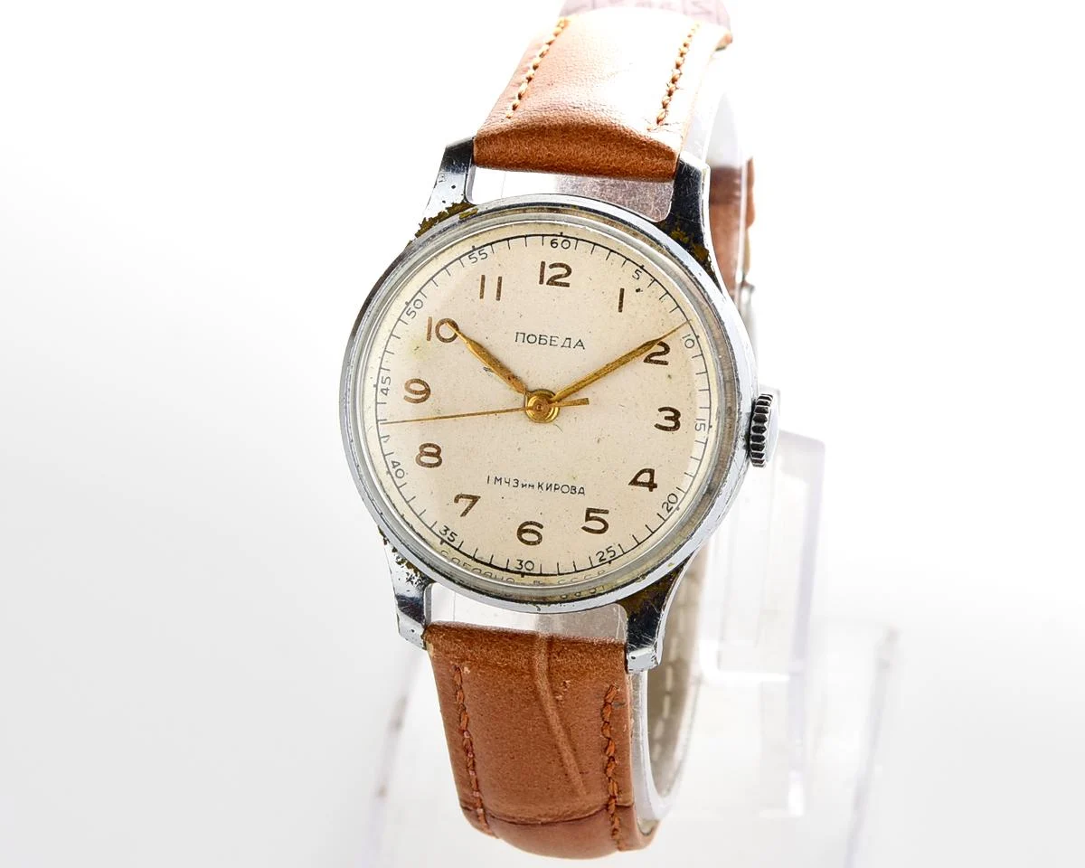 Vintage Pobeda watch with central seconds hand - 4th quarter of 1954!