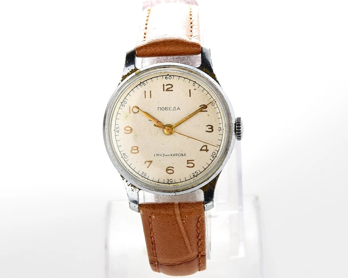 Vintage Pobeda watch with central seconds hand - 4th quarter of 1954!