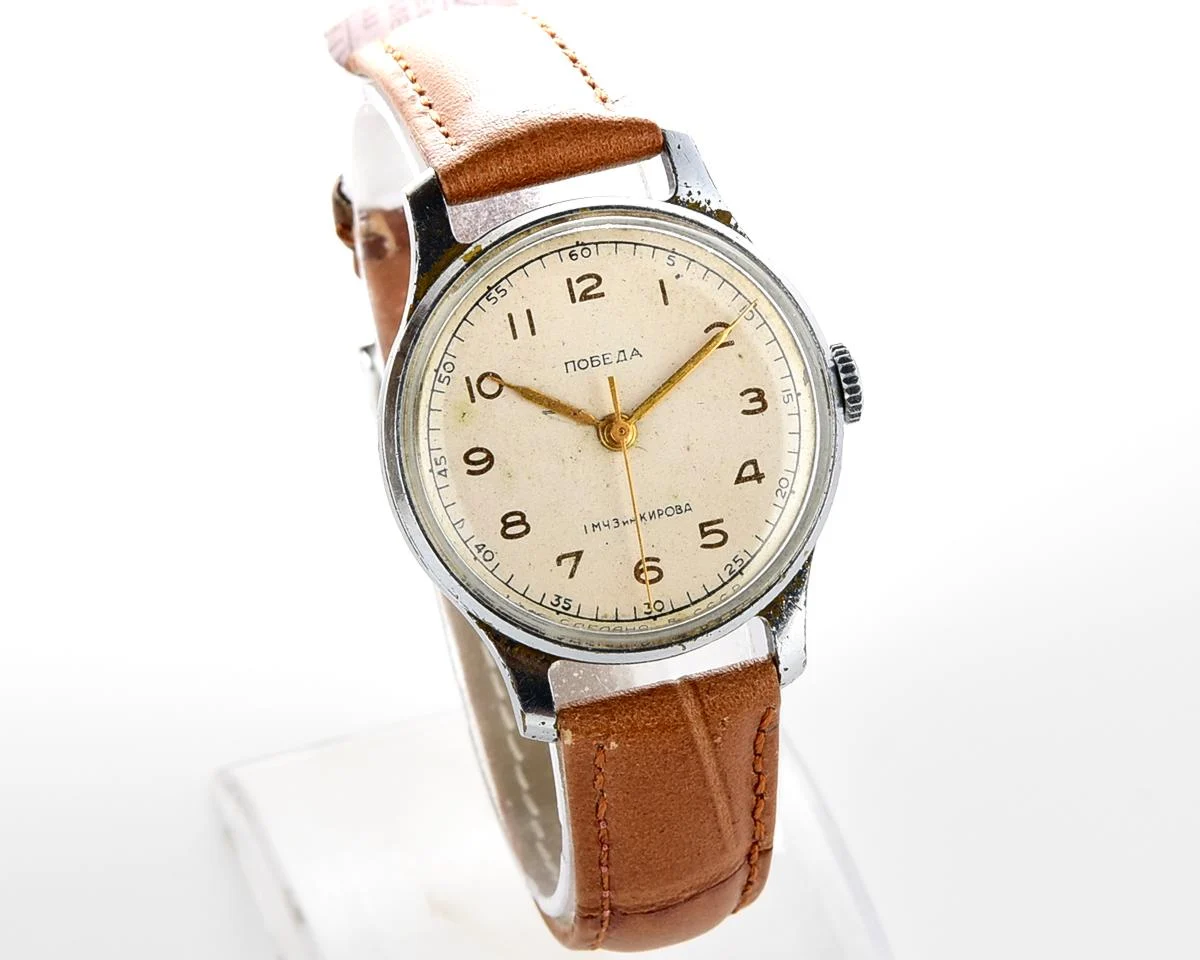 Vintage Pobeda watch with central seconds hand - 4th quarter of 1954!