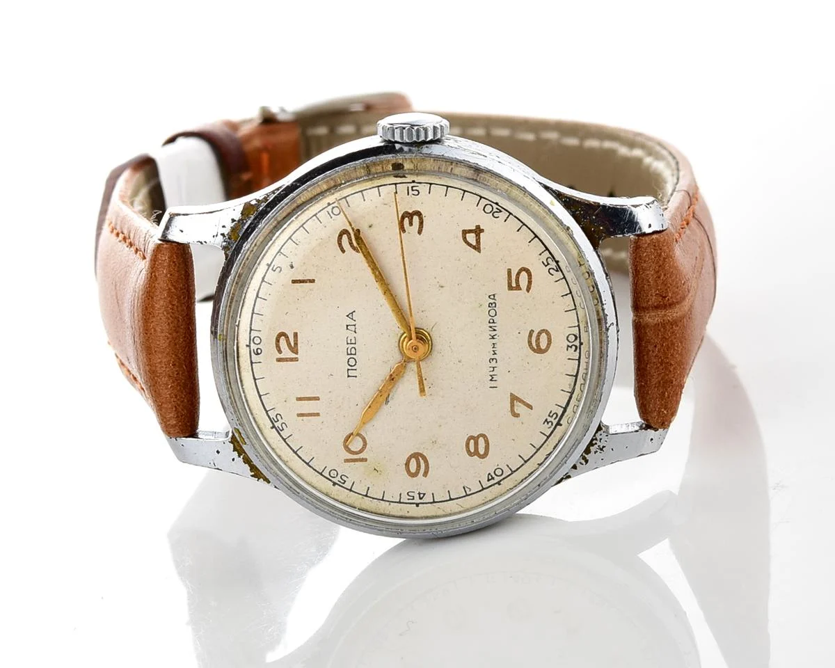 Vintage Pobeda watch with central seconds hand - 4th quarter of 1954!