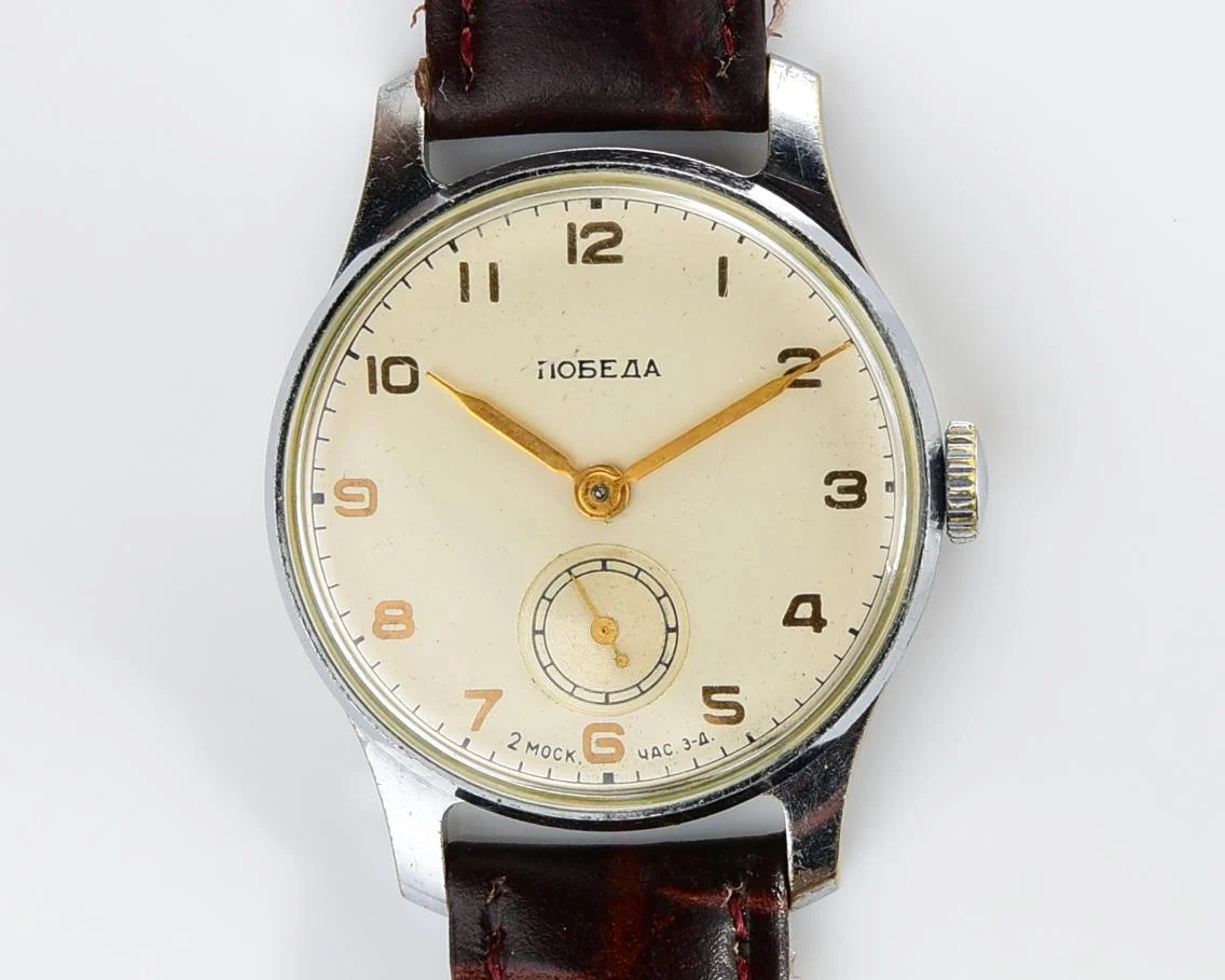 Excellent condition vintage Soviet Pobeda mechanical watch, 1st quarter of 1956