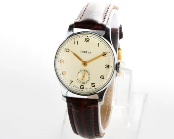Excellent condition vintage Soviet Pobeda mechanical watch, 1st quarter of 1956