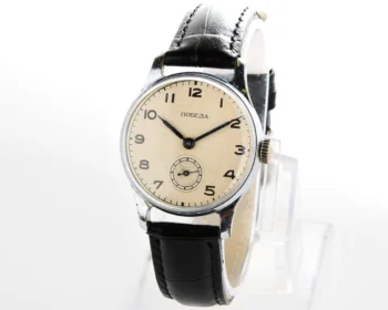 Excellent condition vintage Soviet Pobeda mechanical watch, 3rd quarter of 1954