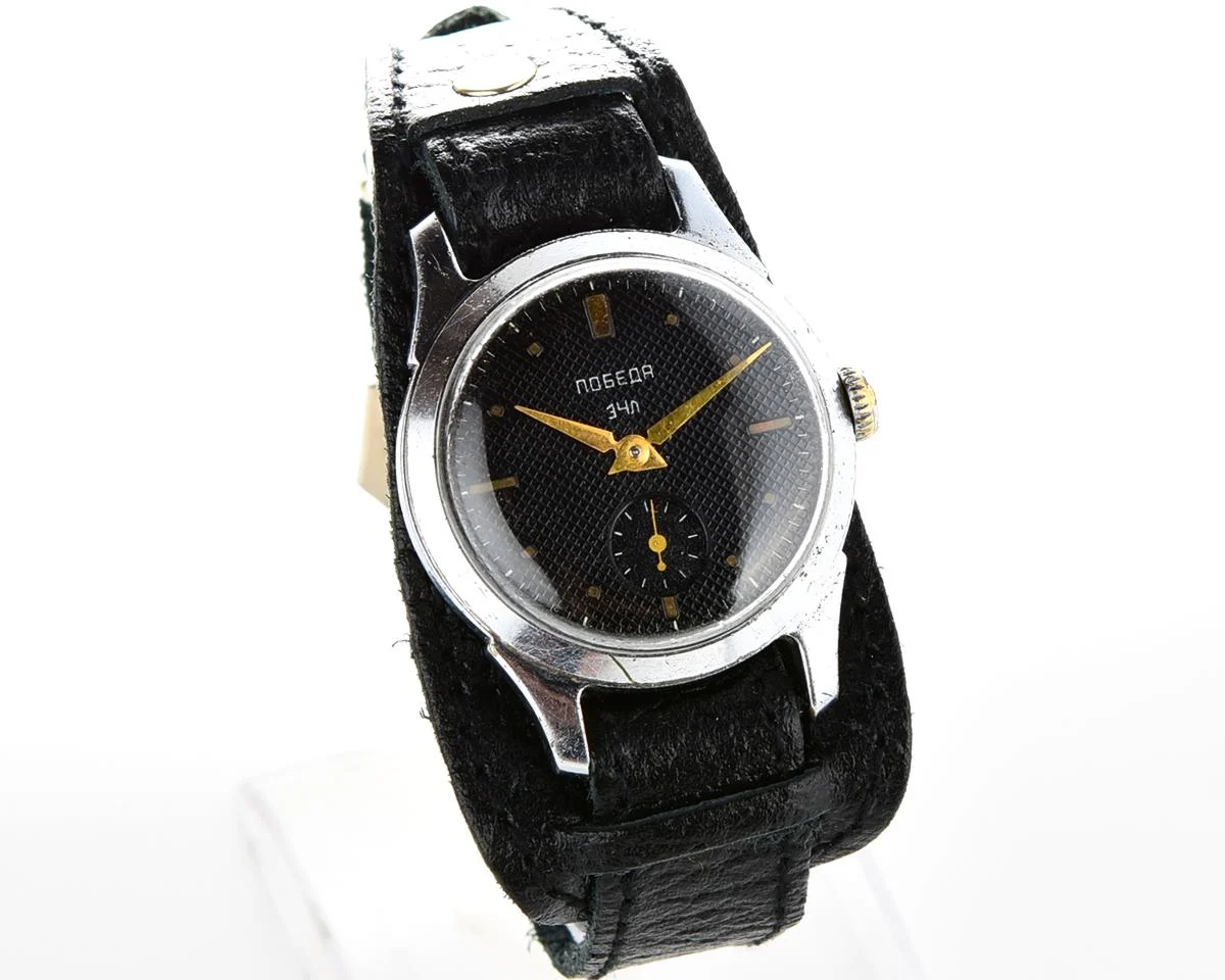 Vintage Soviet mechanical Pobeda wrist watch