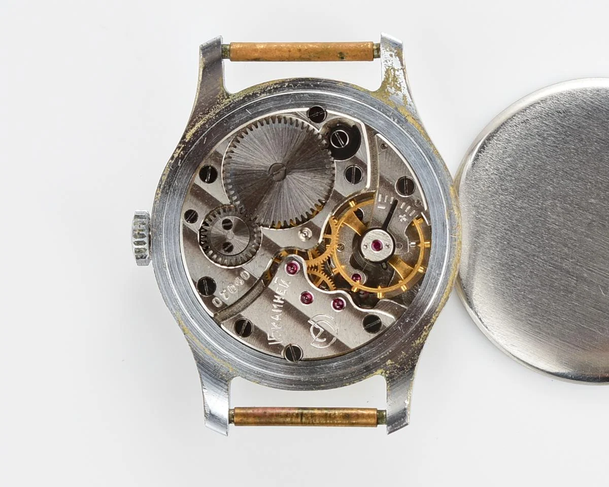 Excellent condition vintage Soviet mechanical Pobeda wrist watch