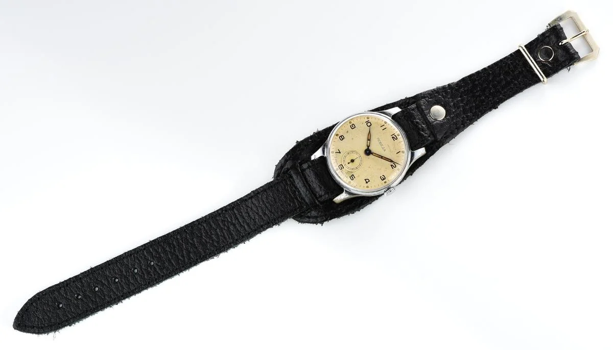 Vintage Soviet mechanical Pobeda wrist watch, 3rd quarter 1956
