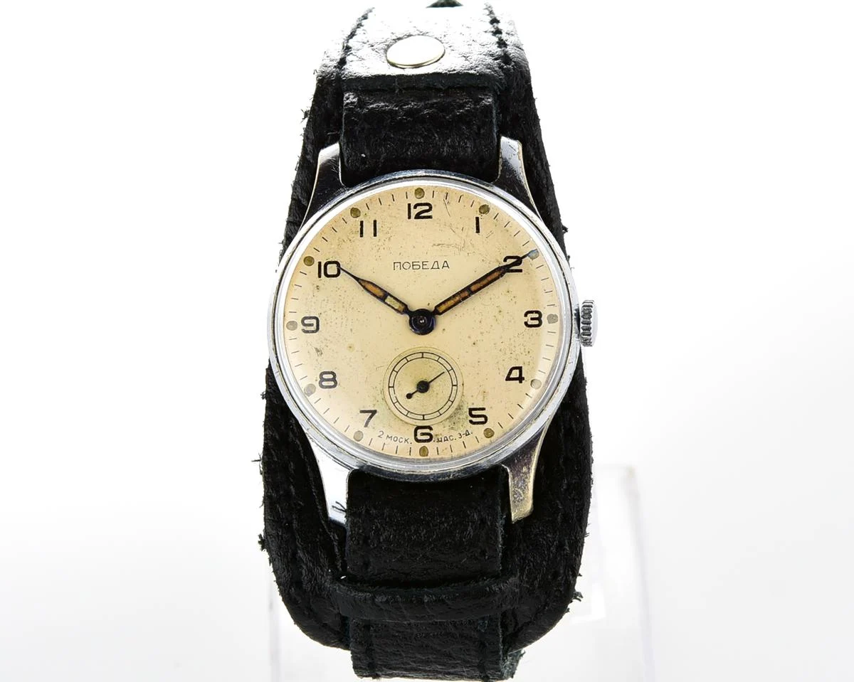 Vintage Soviet mechanical Pobeda wrist watch, 3rd quarter 1956