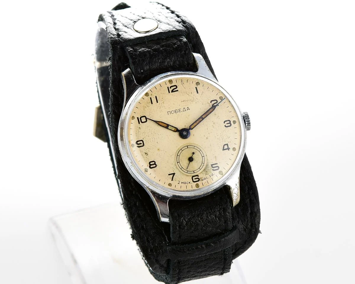 Vintage Soviet mechanical Pobeda wrist watch, 3rd quarter 1956