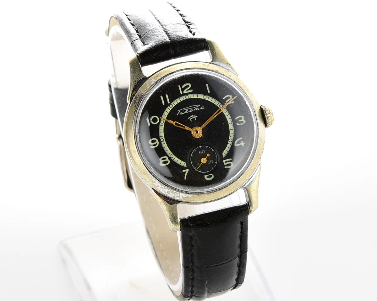 Vintage Soviet Raketa wrist watch