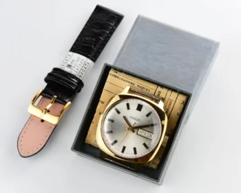 TIME CAPSULE: Rare...Vintage Soviet Raketa gold-plated with automatic movement watch, New Old Stock (NOS)!