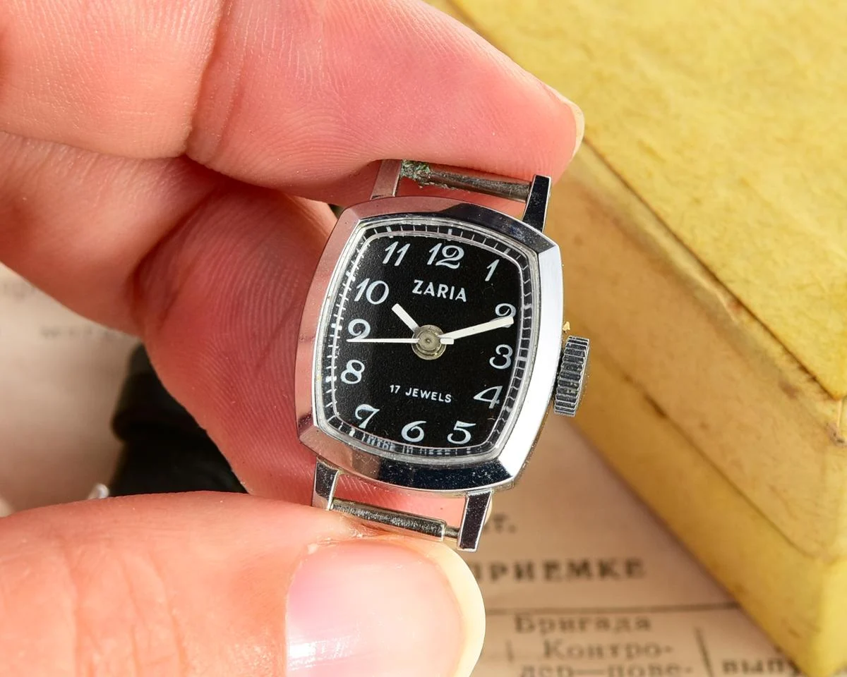 TIME CAPSULE: Zaria vintage wrist watch for ladies – New Old Stock (NOS)!