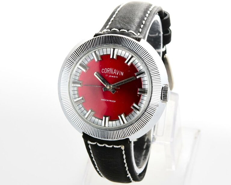 Vintage mechanical Cornavin-Raketa wrist watch