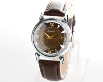 Rare! Beautiful vintage Soviet wrist watch from 1960s - Kirovskie 1MWF with engraved back!