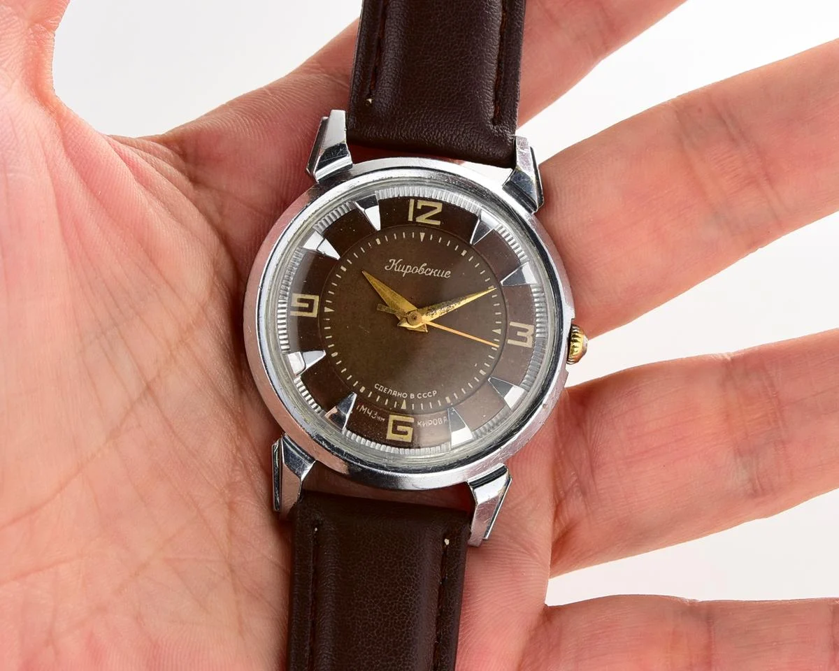 Rare! Beautiful vintage Soviet wrist watch from 1960s - Kirovskie 1MWF with engraved back!