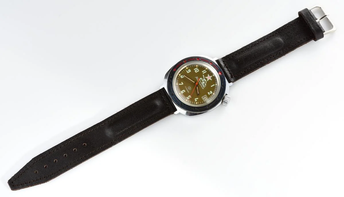 Vostok Komandirskie Tank mechanical watch limited series – “Zakaz MO CCCP”
