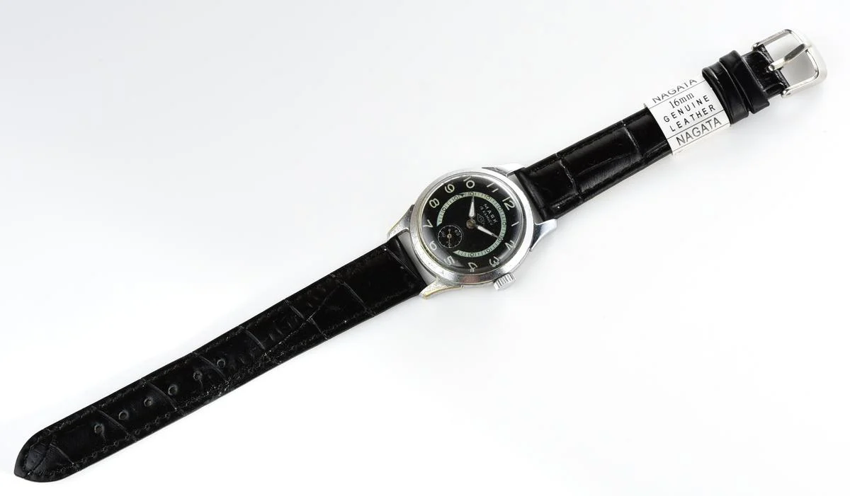 Vintage Soviet Mayak mechanical wristwatch