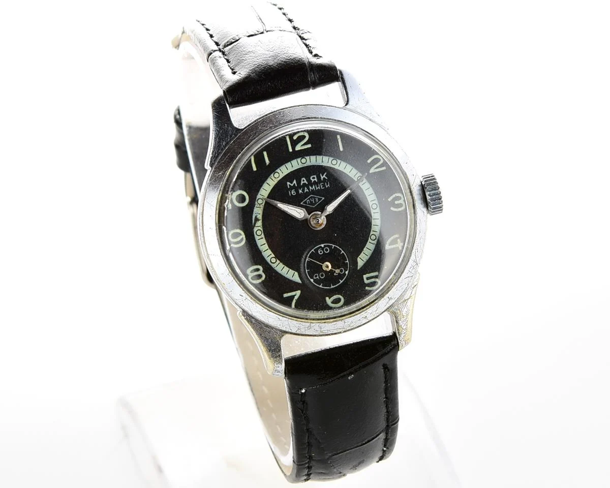 Vintage Soviet Mayak mechanical wristwatch