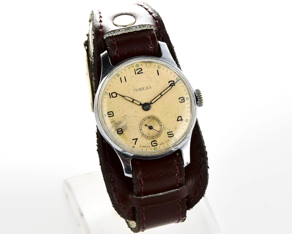 Vintage Soviet mechanical Pobeda wrist watch, 2MChZ from 3rd quarter of 1957