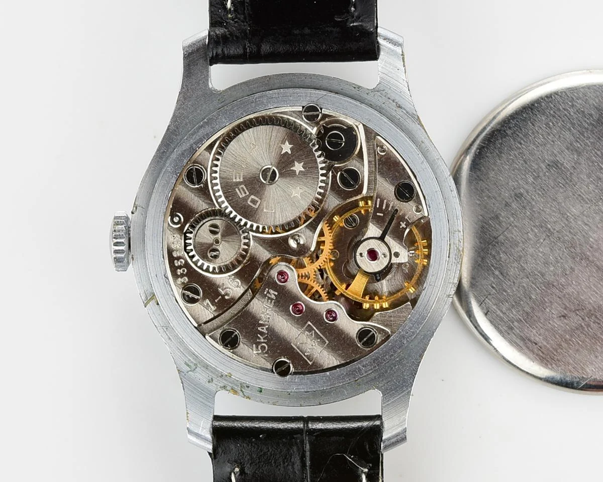 Exceptionally well preserved Soviet Pobeda from 1956 - still with original radioactive hands and dial!