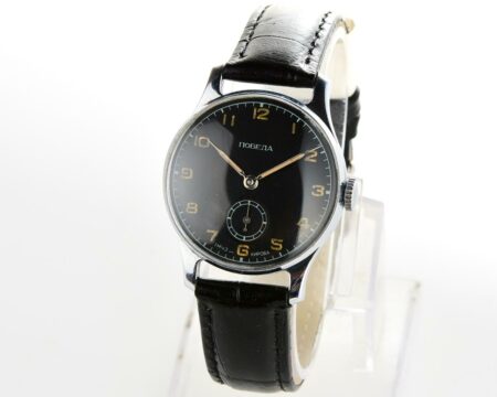 Exceptionally well preserved soviet POBEDA from 1956 - still with original radioactive hands and dial!