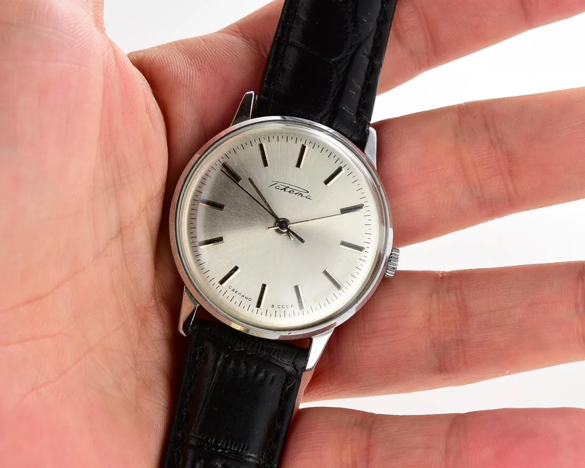 TIME CAPSULE: Vintage Soviet Raketa watch, New Old Stock (NOS)!
