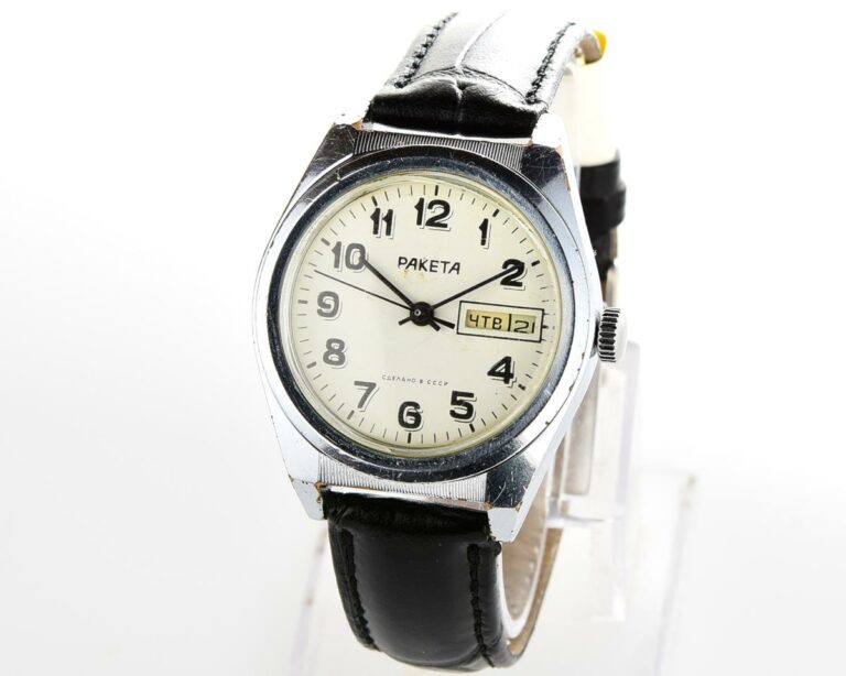 RAKETA vintage mechanical wrist watch with double calendar